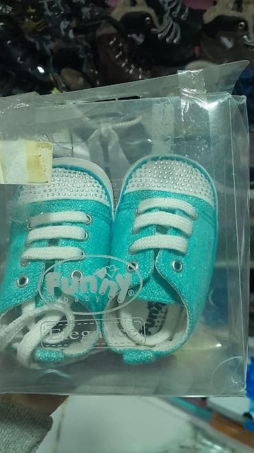 Uşaq ayaqqabıları – müxtəlif modellər 1) Funny Baby beşik ayaqqabısı