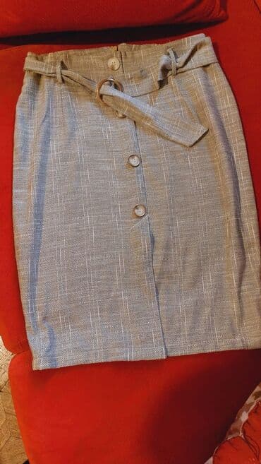 Костюм размер S,одевался 1 раз
Kostyum S razmer,bir defe geyinilib