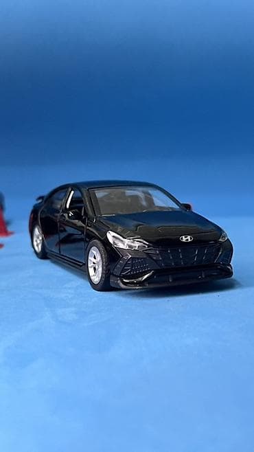 suktur: Hyundai Elantra die-cast model avtomobil - Miqyas: təxmini 1:32–1:36 — 3