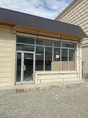 İcarəyə verilən geniş vitrinli kommersiya sahəsi - Təyinat: mağaza