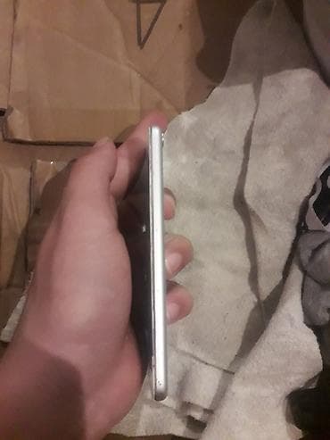səs guclendirici: Apple iPod touch (gümüşü rəng) Xüsusiyyətlər: - 4 düymlük Retina — 5