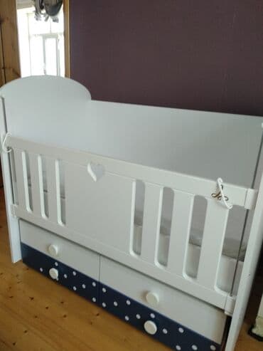 oglan ucun hediyeler: Oğlan və qız üçün, İşlənmiş, Dördbucaq, Beşik, Dəstsiz, Matras ilə, Yellənmə mexanizm ilə — 6