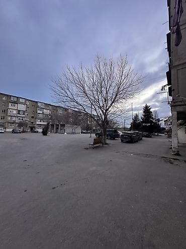 ucarda ev alqi satqisi: Bakı, Hövsan qəs., 2 otaqlı, Köhnə tikili, m. Əhmədli, 53 kv. m — 3