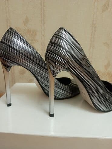 запчасти на бус сапог в бишкеке: Çəkmə, Ölçü: 40, rəng - Gümüşü, İşlənmiş — 2