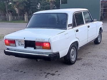 kia sorento oluxana: VAZ 2107 “LADA Riva” sedan - Kuzov: ağ rəng, 4 qapı, klassik künclü — 4