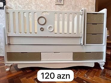 2 mərtəbəli çarpayı: Uşaq beşiyi və komod birləşməsi – “baby mood” model. Rəng: ağ və açıq — 1