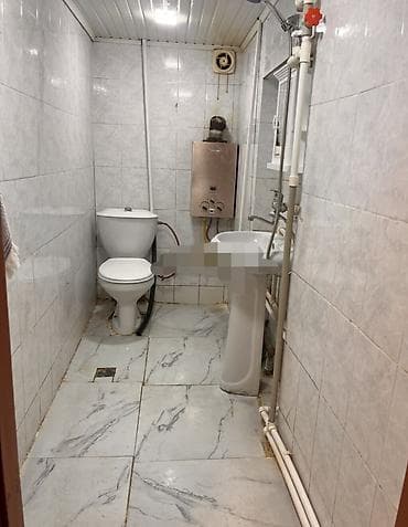 Qara cuxurda neftciler parki yaxinliqinda 2/2 de 2 otaq 44 kv esyali — 10
