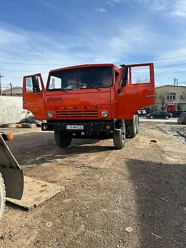 qosqu ev: KAMAZ 6x4 tipli sərt şassili daşınma/dağılma tipli qoşqusuz samosval — 4