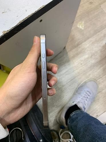 iphone 15 qiymət: IPhone 16 Pro, 256 GB, Natural Titanium, Simsiz şarj — 4