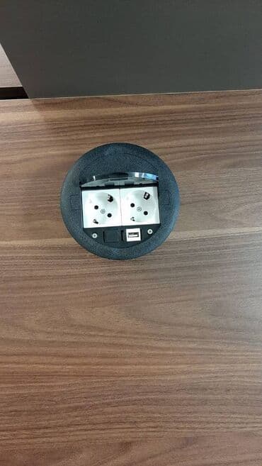Ofis üçün masa içinə yerləşən elektrik yuvası. 7 ədəd var, tam