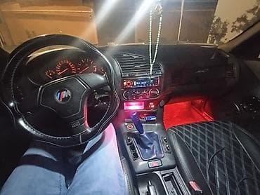 inci aku: BMW 3 series: 2 l | 1992 il Sedan — 6
