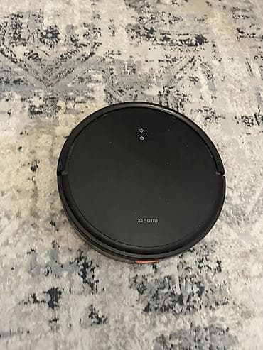 Пылесосы: Xiaomi Mi Robot e10c 290 azn alinib 150 azn satilir. 6 aydir istifade — 3