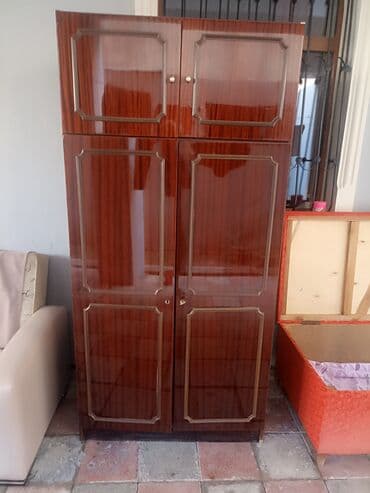 işlənmiş qarderob: İşlənmiş, Açılan, 6 qapı Düz dolab, Qarderob, paltar dolabı, Almaniya — 1