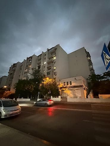 evler bine: Bakı, Yasamal, 3 otaqlı, Köhnə tikili, m. İnşaatçılar, 65 kv. m — 2