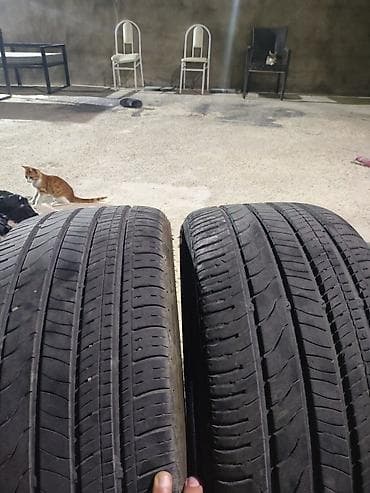 8849 tank pro: 245/40 R18 ölçüdə 2ədəd təkər. Vəziyyəti şəkildə aydın görünür — 2