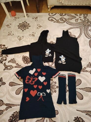 Uşaq üçün toxuma geyim dəsti Tərkib: - Qara rəngdə kapüşonlu