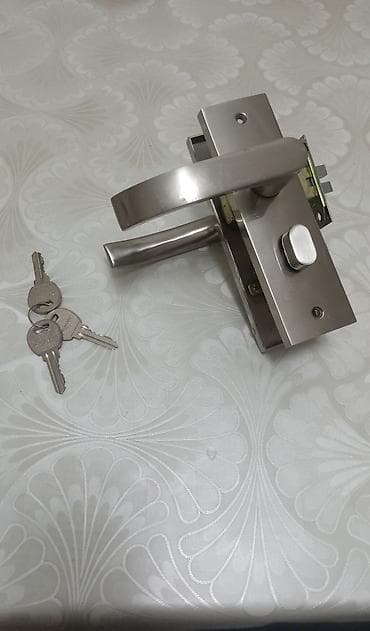 plastik qaplar: Qapı üçün metal kilid+ruçka dəsti işləkdir.açarlar varşuruplar yoxdu — 5