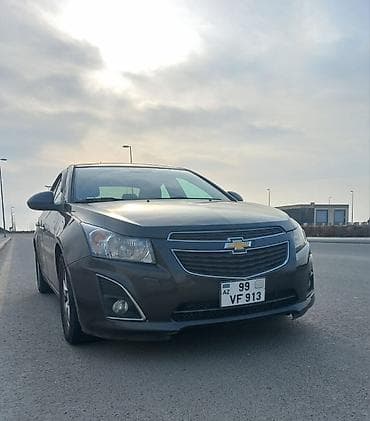 Chevrolet: Chevrolet Cruze: 0.4 л | 2015 г. 150000 км Седан — 2