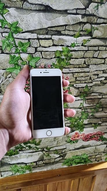 iphone ekra: IPhone 7, Rose Gold, Barmaq izi — 3