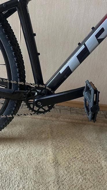 velosiped kameri: Trek Marlin seriyası dağ velosipedi 1600 manata Iki Təkər dükanında — 4
