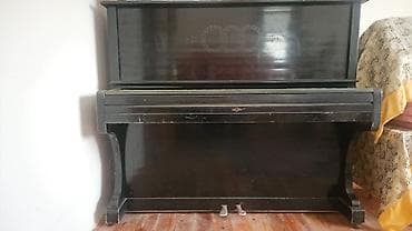 Klavişli alətlər: Piano, Akustik — 4