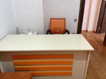 mətbəx künc divan: Mebel dəsti - Dar, hündür dolab: bir qapılı, korpus ağ, ön panel — 12