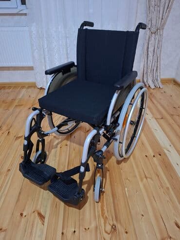 Seplər: Ottobock əlil arabası - Brend: Ottobock (arxa söykənəcəkdə logo) - — 1