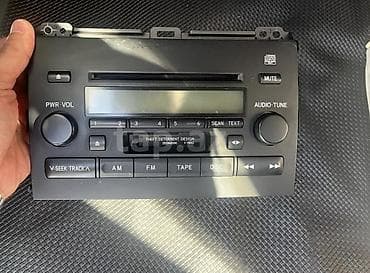 cd pleyer: Toyota orijinal maqnitola/radio başlıq Model: - Toyota OEM Head Unit — 1