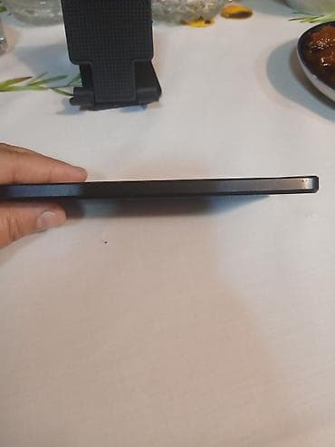 lenovo phab 2 pro: Məhsul: Smartfon (qara rəng) Xüsusiyyətlər: - Arxa tərəfdə iki — 4