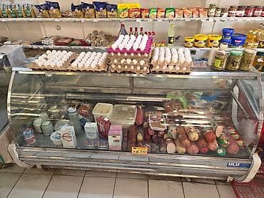 Vitrin soyuducu tecili satilir 400azn. Olcu 2m. İslek veziyyetde