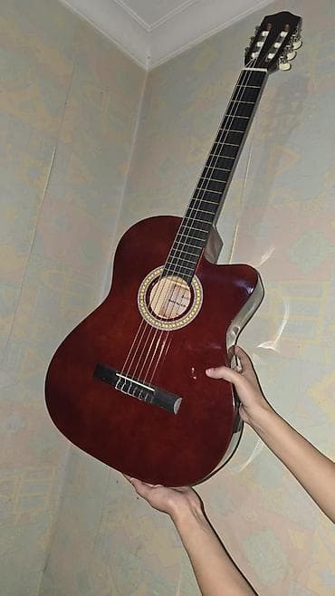 Музыкальные инструменты: Klassik gitara – kəsik korpuslu (cutaway) model - Brend/model — 2