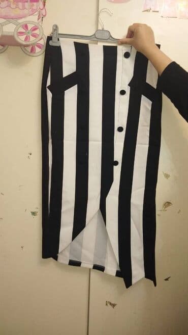 80 azn alınıb. 2 dəfə geyinilib