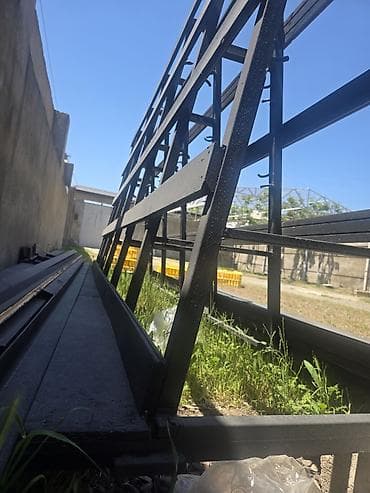 corek vitrini: Şüşə və vitraj panellərin daşınması üçün metal “A-Frame” stend - — 3