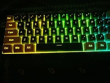 mini kompyuter: RGB işıqlandırmalı kompakt kompüter klaviaturası. Klaviatura kiçik — 1