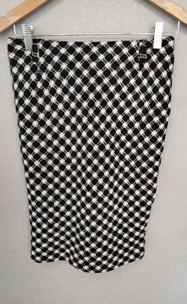 Куртки: Платье,юбки 10 манат. 2 штуки по 8 манат — 1