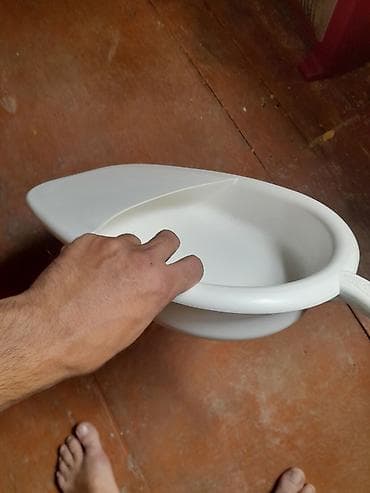 Məhsul: Plastik çarpayı tazı (bedpan) Təsvir: - Material: Yüksək — 1