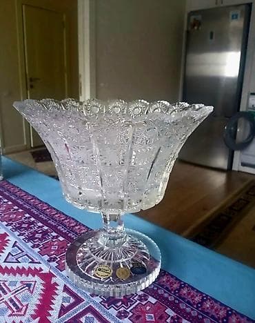 Tom Bohemia kəsimli kristal ayaqlı meyvə/qənd qabı - Material: 24%