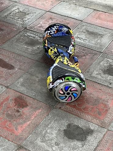 Heçbir problemi yoxdu. Graffiti dizaynlı 2 təkərli hoverboard