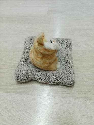 Yemək masaları, oturacaqları: Realistik interaktiv oyuncaq pişik – yastığı ilə birlikdə yaxşı — 4