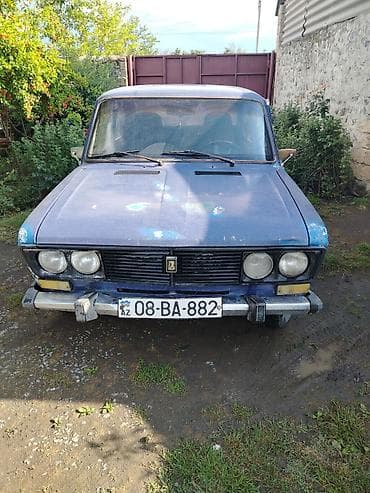 brabus disk: VAZ 2106 sedan, mavi rəng. Klassik kuzov dizaynı, xrom yan moldinqlər — 2