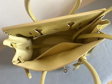 gozluk: Zərif sarı rəngdə strukturlaşdırılmış qadın əl çantası.Ingilterenin — 4