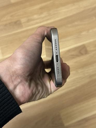 iphone 12 mini ekran: IPhone 15 Pro Max, 256 GB, Natural Titanium, Simsiz şarj, Face ID — 6