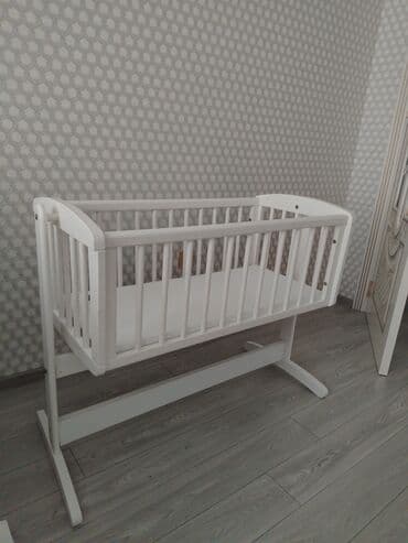 beşik qiymətləri: Oğlan və qız üçün, Dördbucaq, Beşik, Dəstsiz, Matrassız, Yellənmə mexanizm ilə — 2