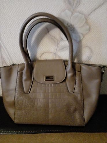 Zərif dizaynlı qadın əl çantası. Uzun qulpu yoxdur. - Rəng