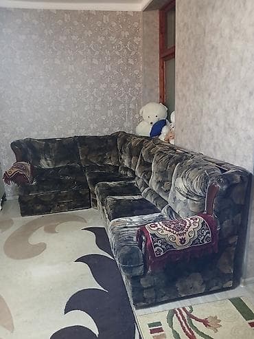 Künc divan, Divan