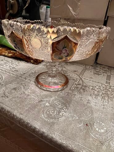 ad günü dekoru: Xrustal tezedir koribkada saxlanilib
Heresi 35 man
Bakallar 80 man — 1