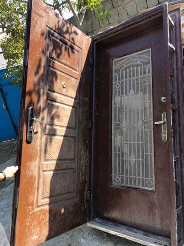 qapılar az: İşlənmiş Giriş qapısı Zamok və çərçivə ilə, Ödənişli quraşdırma, Ödənişli çatdırılma — 3