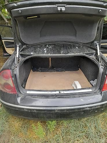 karavan maşın: Volkswagen Passat: 1.8 l | 2001 il Sedan — 6