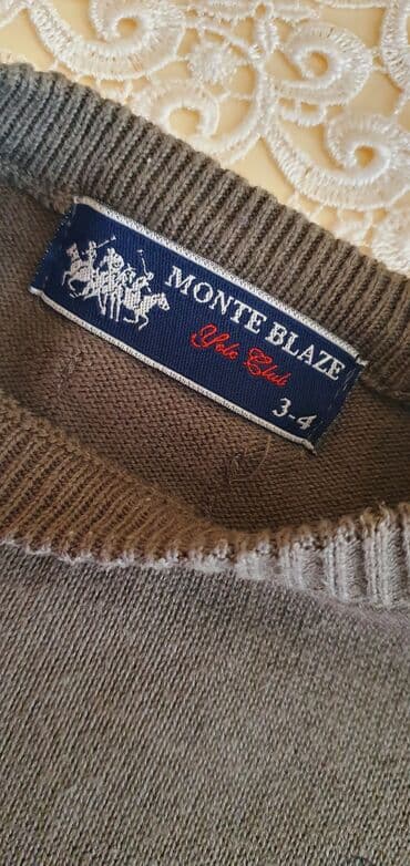 Koftalar, sviterlər: Sviter elde 2 eded var. 3-4 ve 4-5 yaw. baha alinib. 1.2 defe — 5