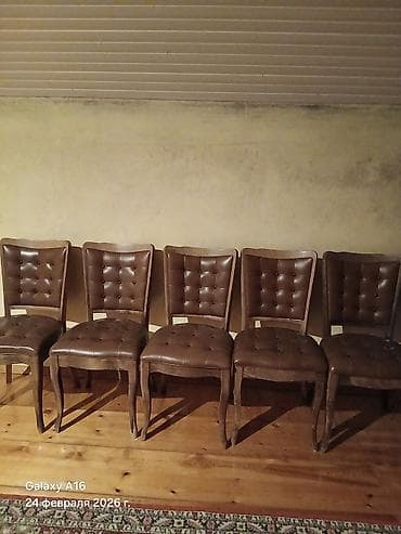 oval masalar: Klassik üslubda mebel dəsti - Konsol güzgü ilə: Tünd qəhvəyi massiv — 2